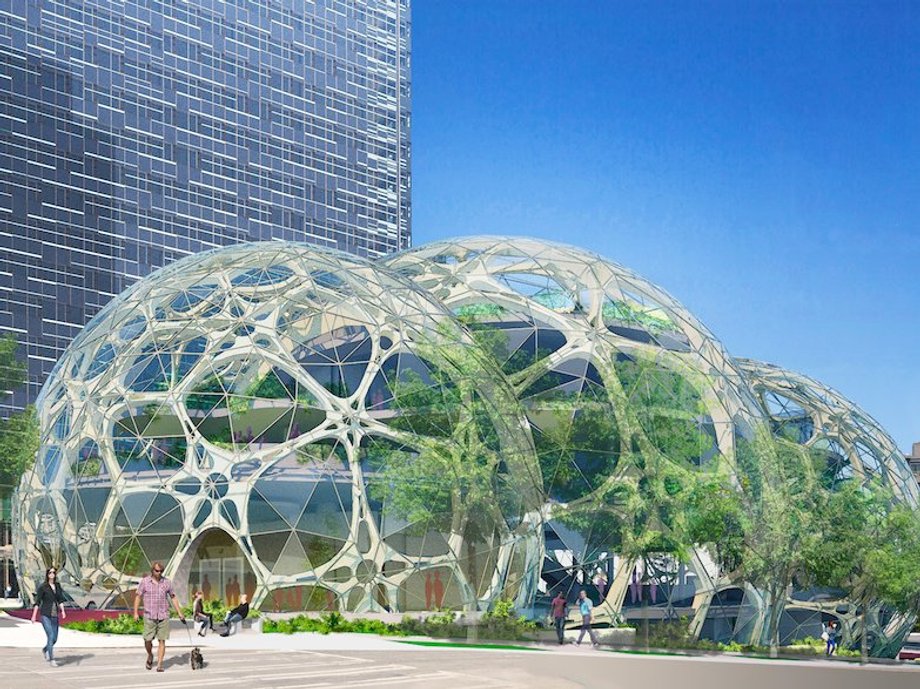 in-downtown-seattle-amazon-is-working-on-three-100-foot-tall-domes-theyre-already-under-construction-and-scheduled-for-completion-in-2018