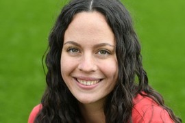 Larisa iz Novog Sada je NAJLEPŠA FUDBALERKA U SRBIJI: "Nikad nisam bila s fudbalerom, pred utakmicu jedem pasulj, a volim i duge nokte i štikle"