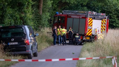 Dla zabawy wieźli dzieci koparką. Jedno nie żyje, dziesięcioro jest rannych