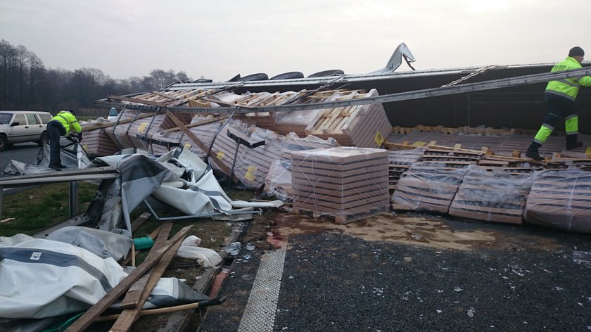 Wypadek na autostradzie A4 pod Brzegiem