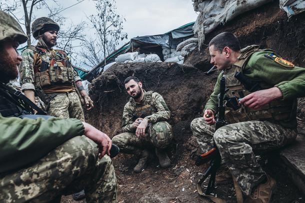 Ukraińscy żołnierze w Donbasie.