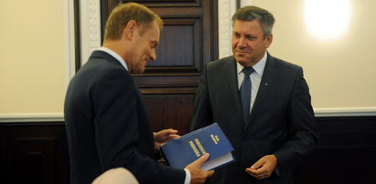 Oto prezent dla Tuska! Dostał na odchodne od swoich ministrów...