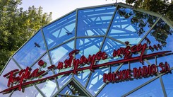 To ona zastąpi Beatę Michniewicz w radiowej Trójce. Jest autorką książki o Ziobrze