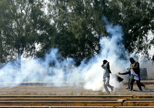 Indie: Rolnicy wznowili marsz na Delhi