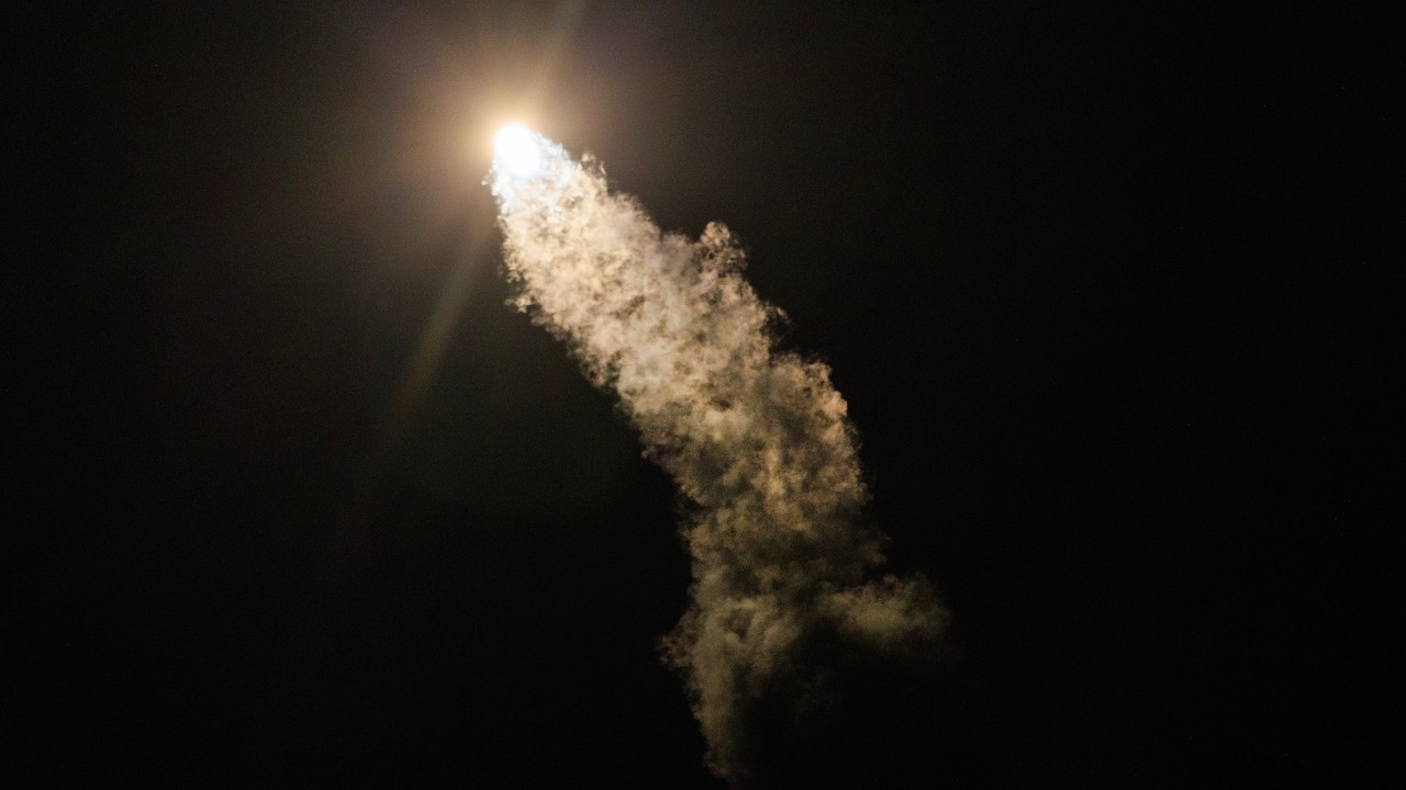 Kapsuła Dragon zadokowała do ISS. Już niedługo otwarcie włazów  [RELACJA NA ŻYWO]