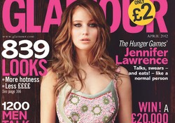 Kostiumy kąpielowe Prady rządzą na okładkach