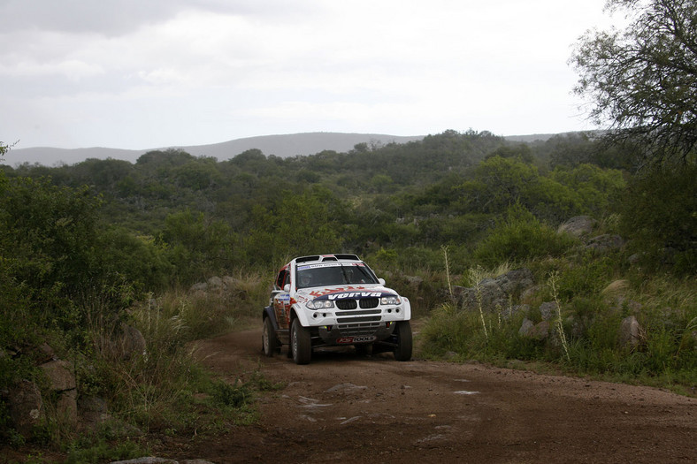 Rajd Dakar 2011: awans Hołowczyca (2.etap, wyniki, fot. Willy Weyens)