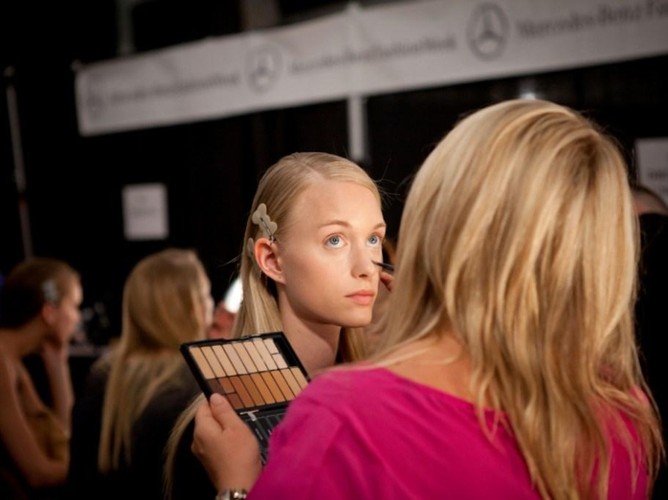 Makijaż Bobbi Brown dla Tibi - New York Fashion Week S/S 2011.