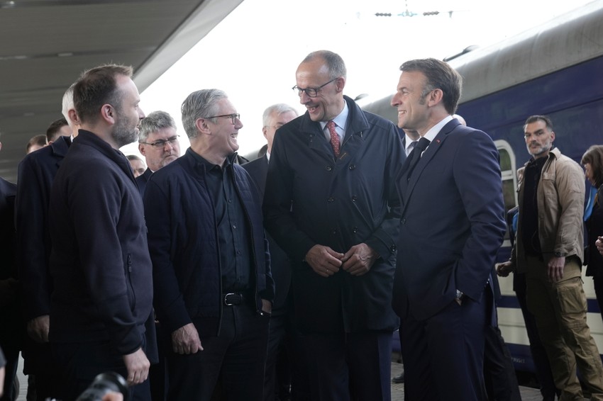 Makron, Starmer, Merc stigli u Kijev