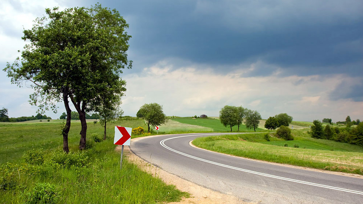 Nie dojdzie do planowanego na czwartek otwarcia modernizowanego węzła Emilia na autostradzie A2 pod Zgierzem (Łódzkie). Dopiero od połowy listopada kierowcy będą mogli w tym miejscu wjechać na autostradę lub zjechać z niej na drogę krajową nr 1.