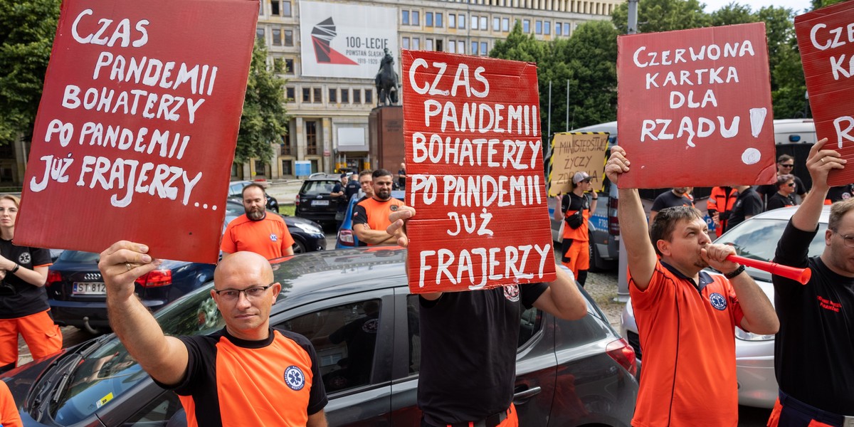 Protest ratowników medycznych w Katowicach