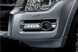 Nowa terenówka z Japonii już w Polsce! Mitsubishi pajero 2015. Pierwsze ZDJĘCIA