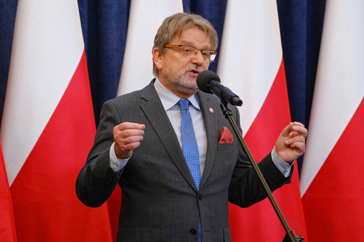 - Skorzystanie z dyspensy oznacza, że nieobecność na Mszy niedzielnej we wskazanym czasie nie jest grzechem - powiedział główny inspektor sanitarny Jarosław Pinkas.