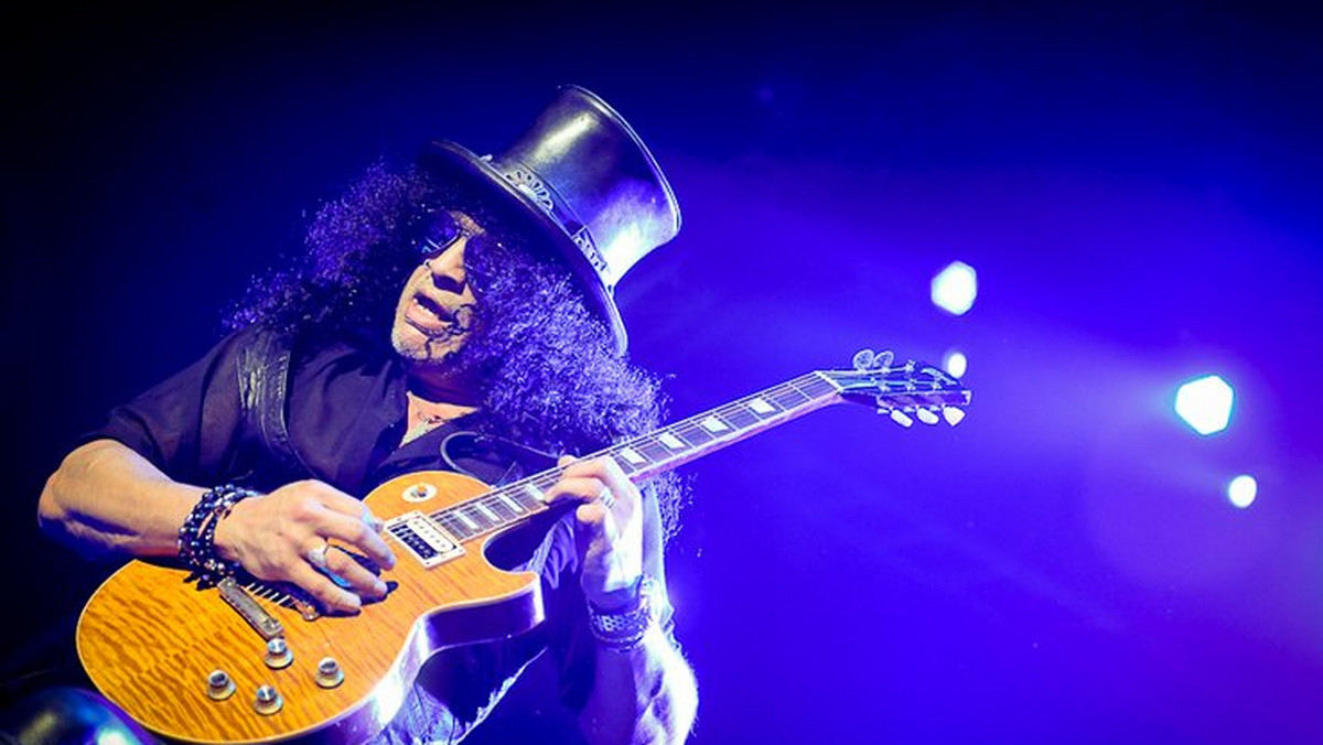 Slash w listopadzie ponownie wystąpi w Polsce. Będzie to już trzecia wizyta tego artysty w naszym kraju, a towarzyszyć mu będzie Myles Kennedy z The Conspirators. Slash w Polsce pojawi się w ramach trasy promującej najnowszy krążek muzyka, "World On Fire". Koncert odbędzie się 20 listopada w łódzkiej Atlas Arenie.