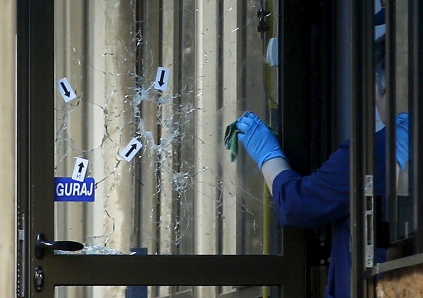 Mesto okršaja: Izrešetana vrata stanice policije u Zvorniku