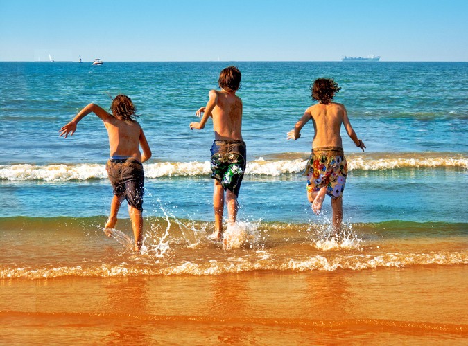 ZAGRANICZNE WAKACJE - jeżeli euro znacząco nie osłabnie, czekają nas drogie wakacje. Nawet o 10 proc. droższe niż w kończącym się roku