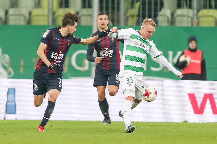 Pilka nozna. Ekstraklasa. Sandecja Nowy Sacz - Lechia Gdansk. 16.12.2017