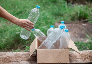 Flaše za vodu uglavnom su napravljene od termoplastike