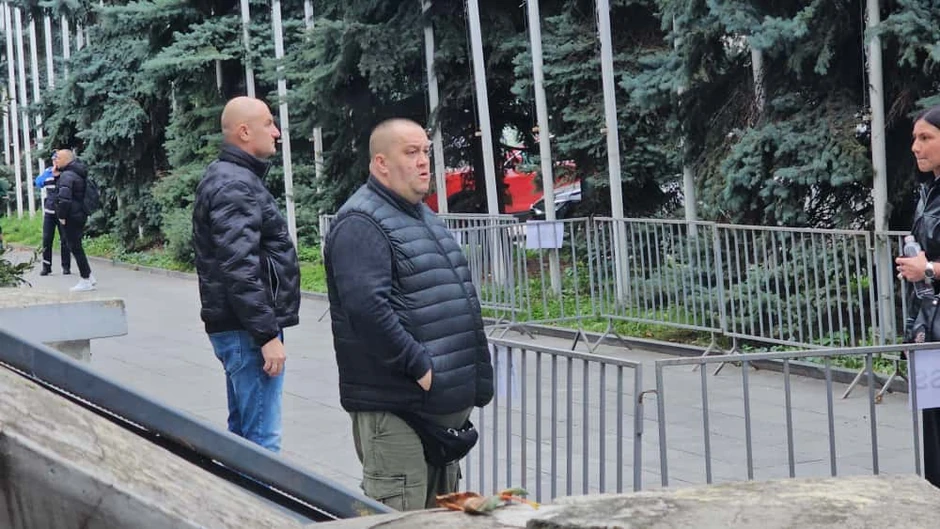 Komemoracija Halidu Bešliću, sin Dino prvi stigao u pozorište