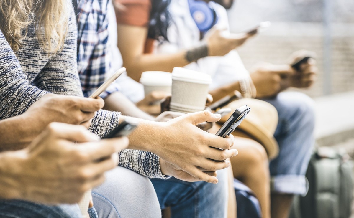 Nastolatki nie widzą w internecie zagrożenia dla swojej prywatności