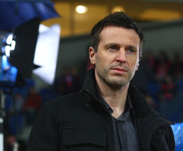 <b>Maciej Żurawski z listy SLD</b>
<br>
<br>
Sojusz zdołał przekonać także kliku sportowców do startu ze swoich list. Z okręgu małopolsko-świętokrzyskiego o stanowisko w PE będzie się starał Maciej Żurawski.
<br>
<br>
Ten piłkarz występował na pozycji napastnika, był kapitanem reprezentacji Polski, pięciokrotnym mistrzem Polski, trzykrotnym mistrzem Szkocji oraz mistrzem Cypru. 
<br>
<br>
Żurawski jest najskuteczniejszym strzelcem Wisły Kraków w historii występów klubu w europejskich pucharach, z 23 golami na koncie. Od 2012 roku pełni funkcję skauta w Wiśle Kraków.