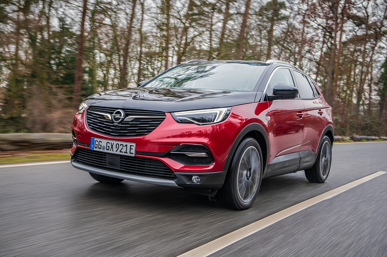 Opel Grandland X Hybrid4