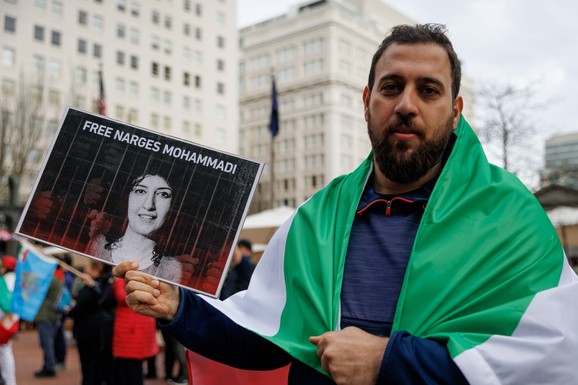 Nobelovki Narges Mohamadi zbog bolesti srca ugrožen život, hitno joj potrebno adekvatno lečenje