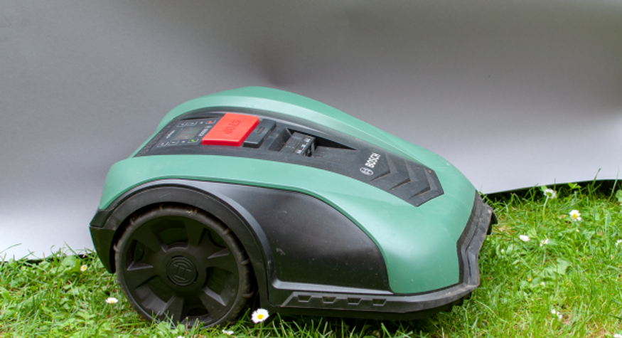 Bosch Indego S+ 400 Mähroboter mit App im Test TechStage