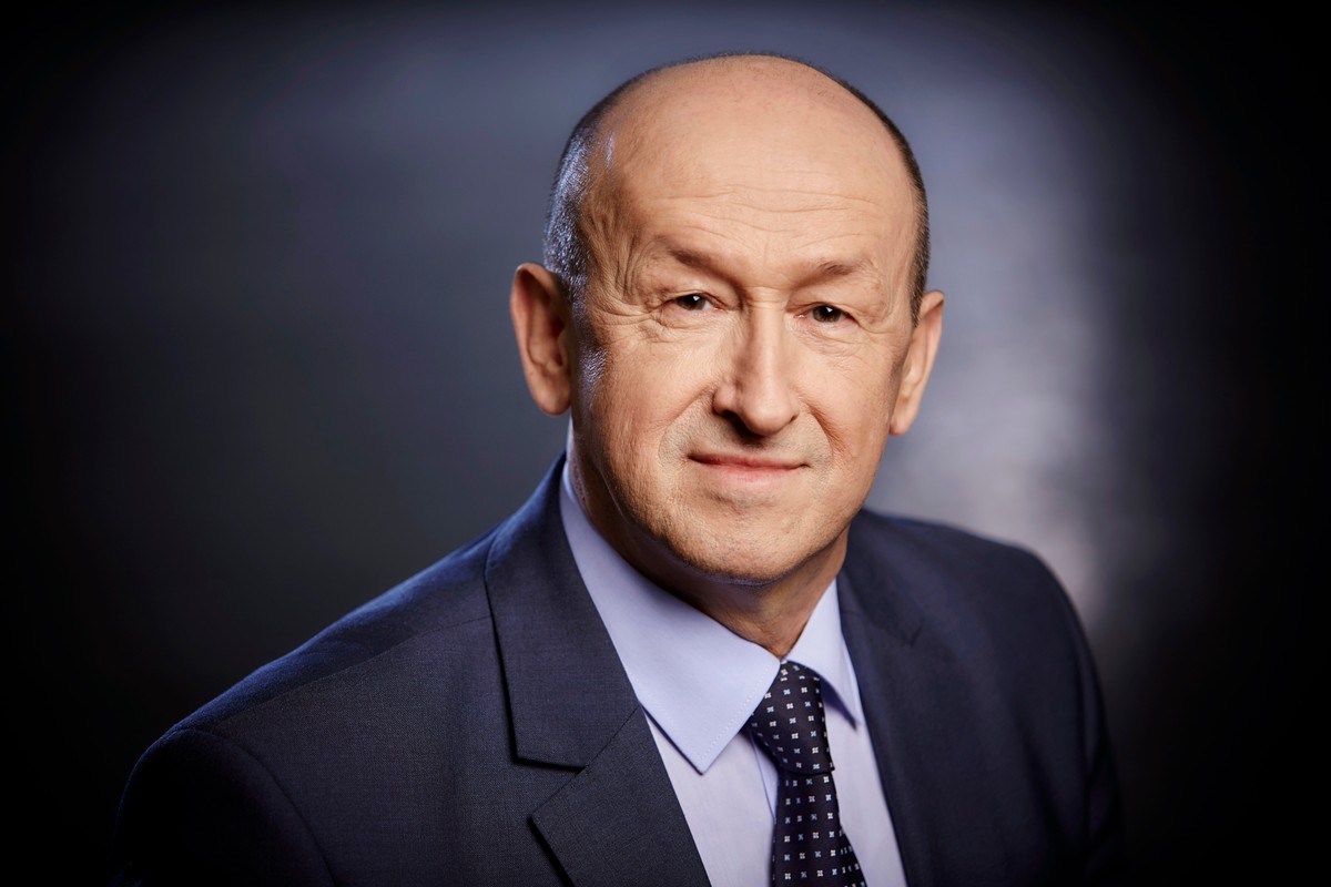Tadeusz Matras, Kierownik Biura ds. Akredytacji w PCA.