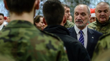 "Gazeta Wyborcza": Macierewicz - wielki degradator