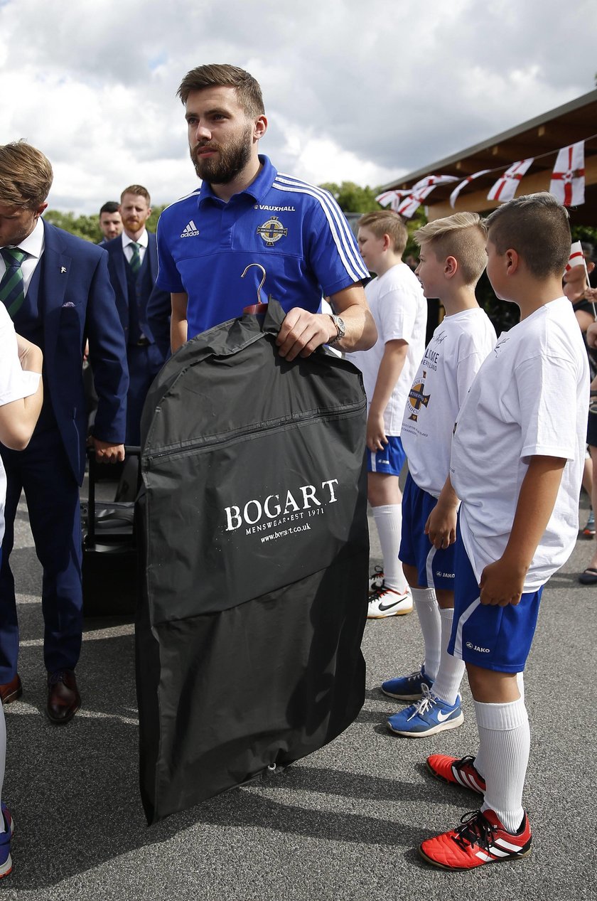 Euro 2016: Stuart Dallas opuścił zgrupowanie Irlandii Płn bo się żenił!