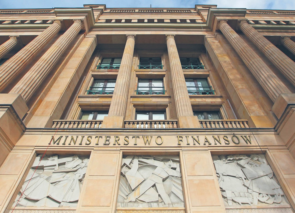 Autorem raportu jest osoba z kierownictwa jednego z departamentów w Ministerstwie Finansów