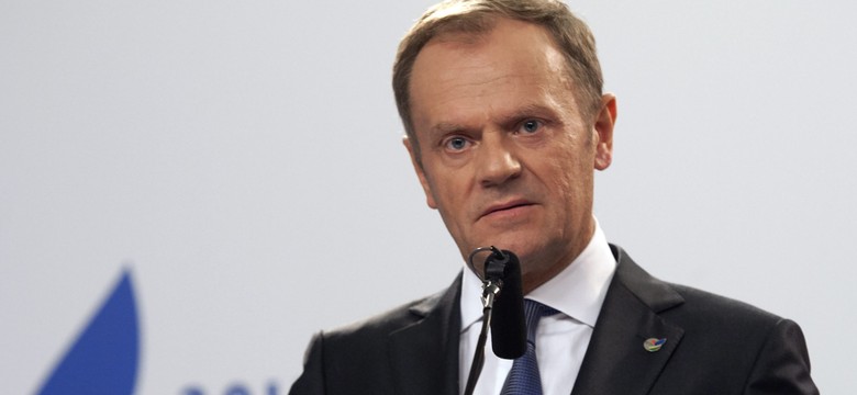 Tusk pisze list do Hollande'a po zamachu w Paryżu