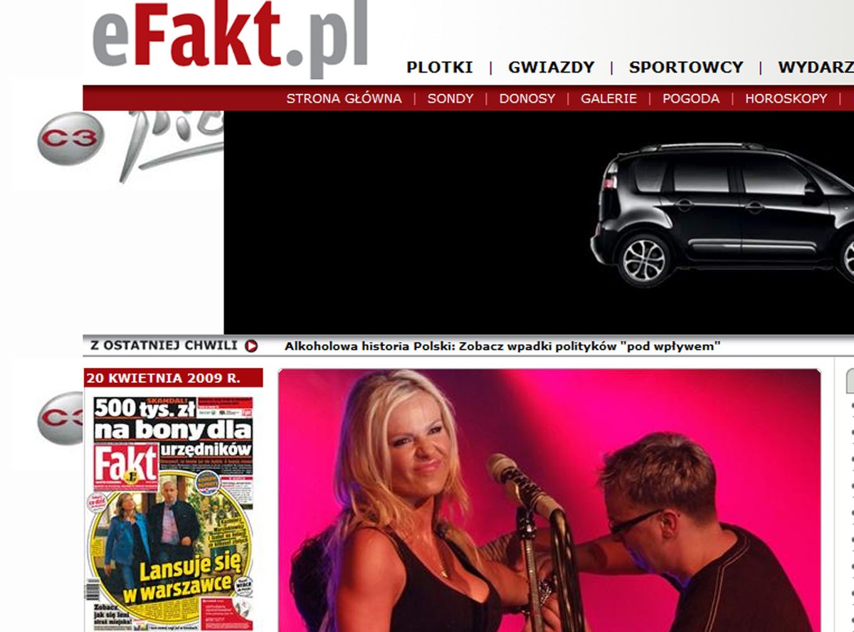 Biust wyskoczył Dodzie