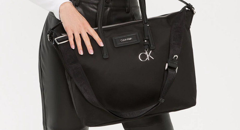 Calvin Klein czyści magazyny! Luksusowe torebki znikają w mgnieniu oka