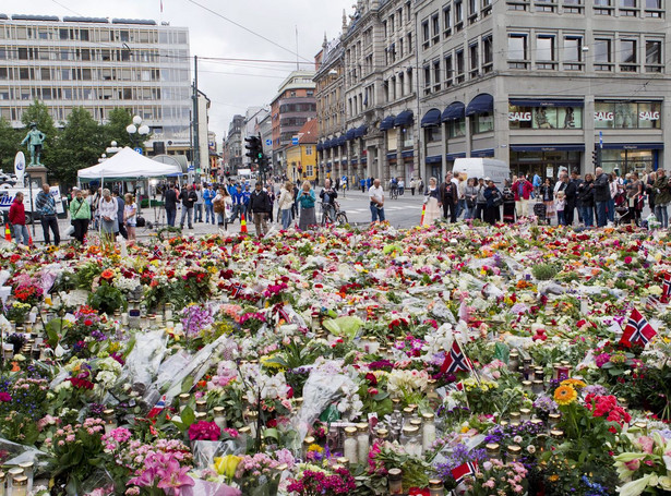 Norwegia uczciła minutą ciszy ofiary tragedii