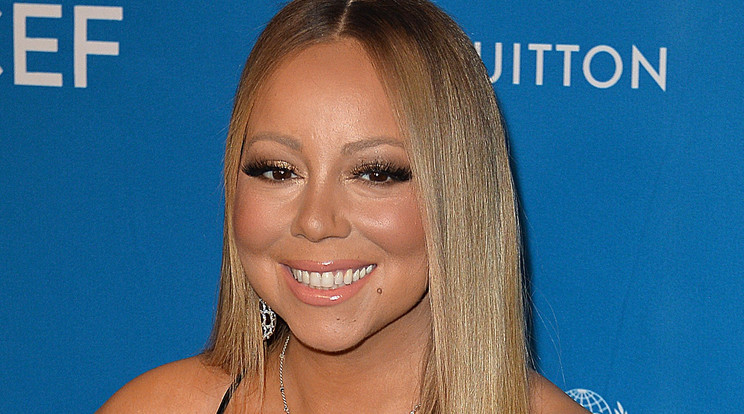 Mariah Careyt egy több, mint 2 millió forintos gyámántgyűrűvel jegyezték el /Fotó: Northfoto