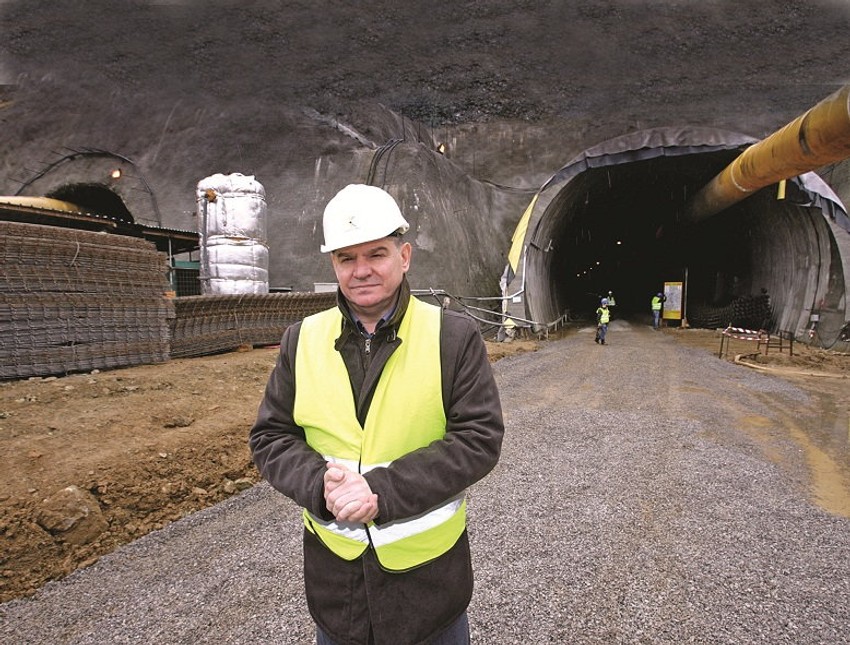 Vlada donela odluku pre sedam meseci, ali Đurović tera po svom