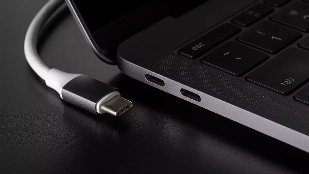 USB-C to świetny standard, który może ułatwić życie – o ile ogarnie się wywoływany przez niego przewodowy bałagan.