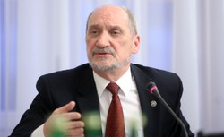 Będzie proces w sprawie Smoleńska. Macierewicz: Odmowa byłaby rzeczą niebywałą