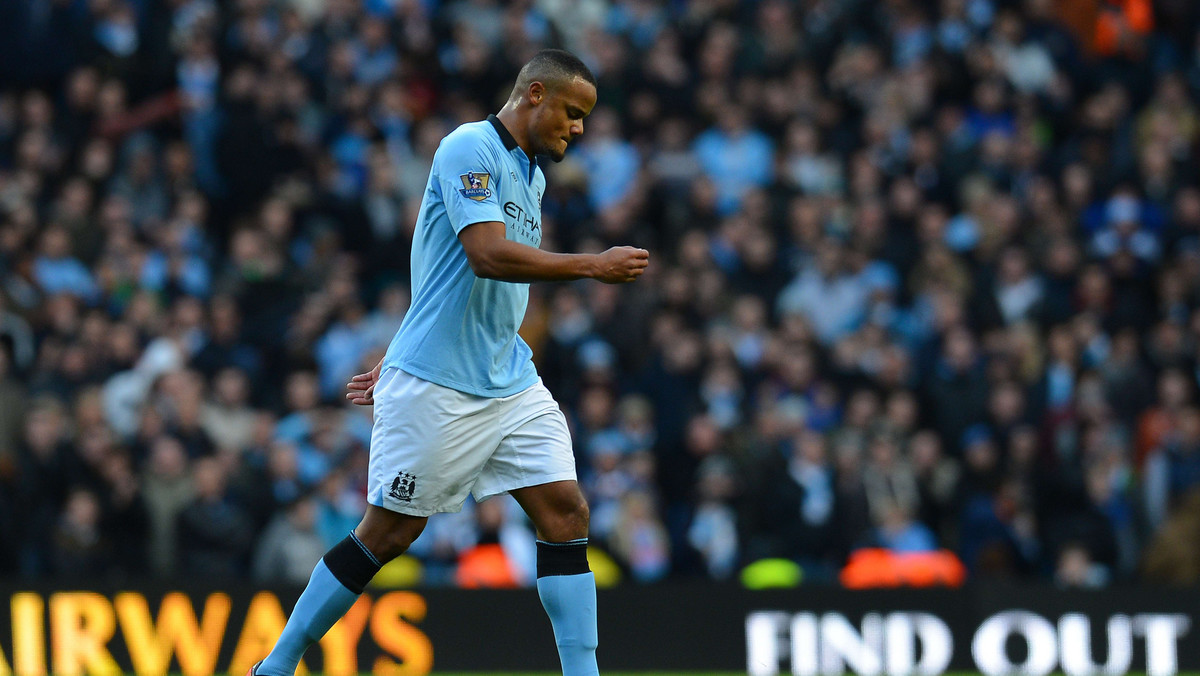 Kapitan Manchesteru City Vincent Kompany nie będzie mógł wystąpić w spotkaniu z Liverpool FC. Belg nabawił się urazu łydki.