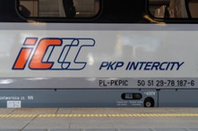 PKP Intercity kupuje używane wagony od Deutsche Bahn. Dlaczego nie od polskich producentów?