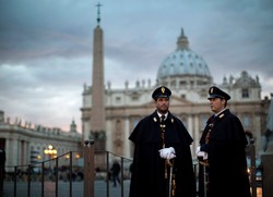 Czekając na papieża... Co się dzieje w Watykanie?