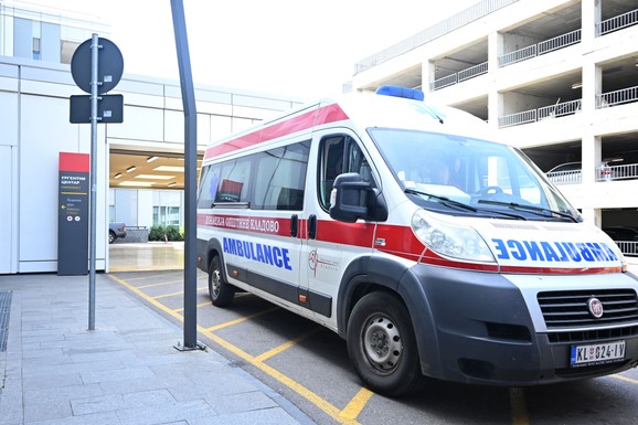 SRCE NA UDARU NOĆU, DANJU SE POVREĐUJU Usijao se telefon Hitne u ovom gradu u Srbiji: Lekari upozoravaju i na OVU OPASNOST