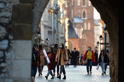 Ponad połowa Polaków źle ocenia sytuację w kraju. Gorzej wypada też gospodarka