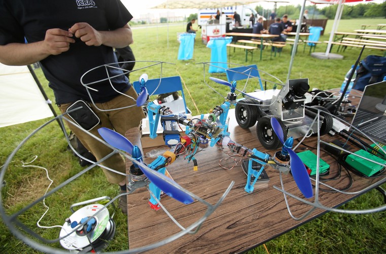 Impreza trwała dwa dni. Pierwszego dnia zespoły akademickie przedstawią koncepcje na wykorzystanie dronów. 
<br><br> 
fot. (sr/mr) PAP/Stanisław Rozpędzik