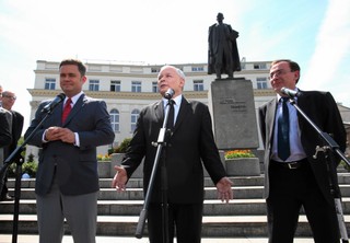 Kaczyński podpisał już wniosek o referendum w sprawie odwołania Gronkiewicz-Waltz