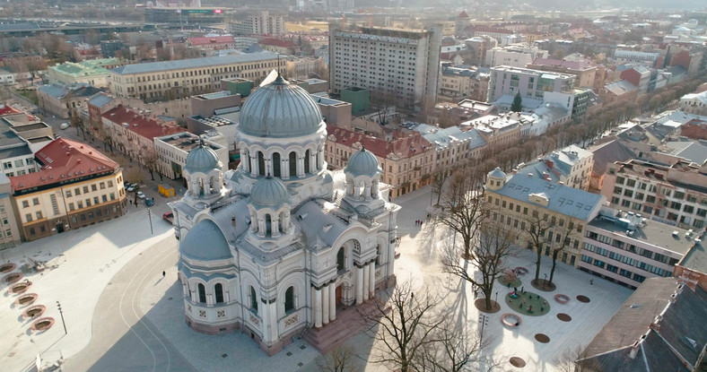 Kościół św. Michała Archanioła i Aleja. Wolności, Kowno