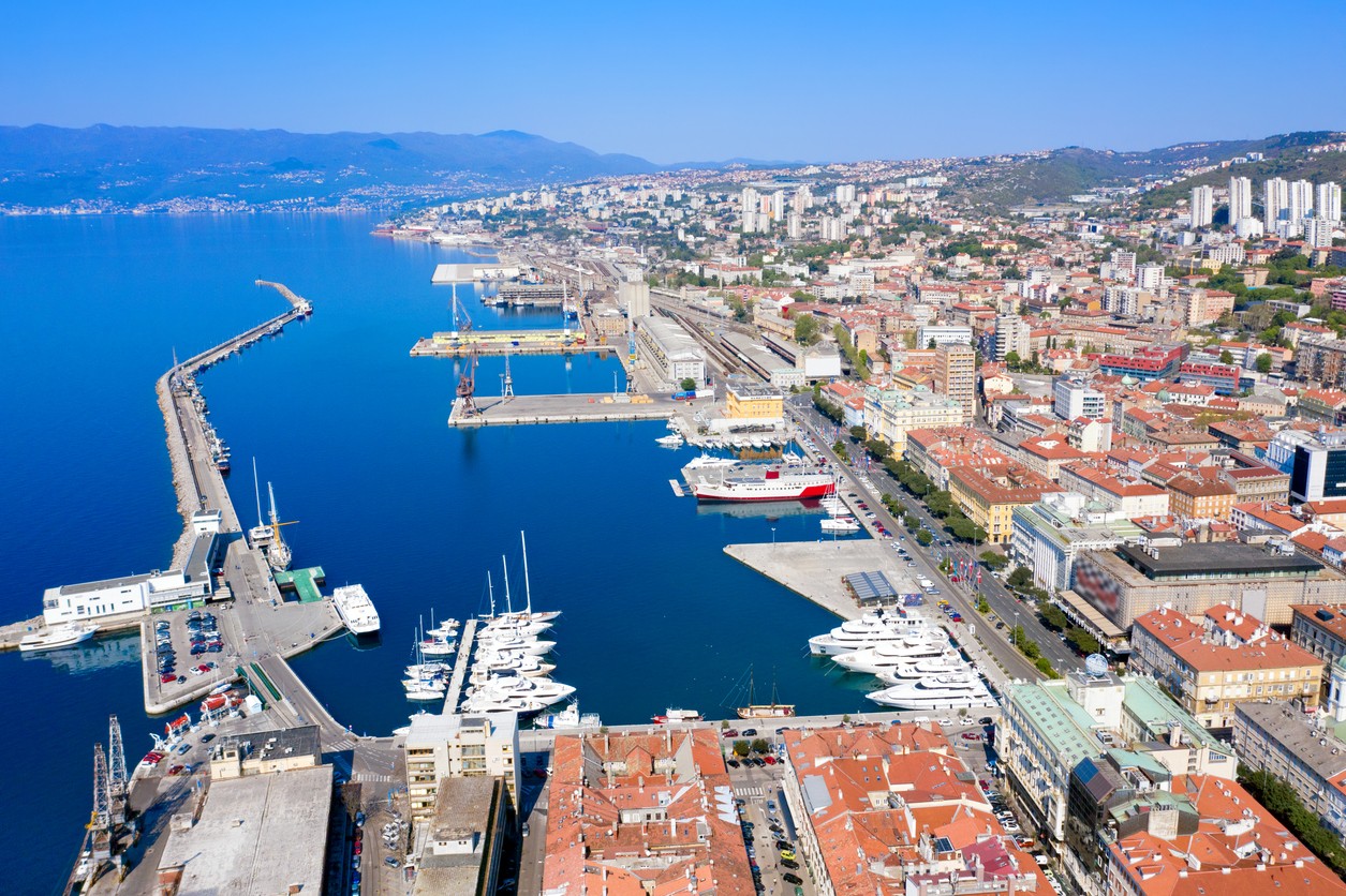 Chorvátske prístavné mesto Rijeka. 