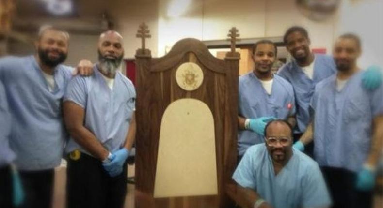 Prison inmates build chair as gift for Pope Francis